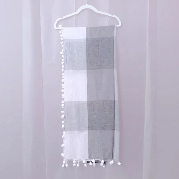 EILEEN FISHER COTTON POMPOM WRAP - Picture 3 of 4